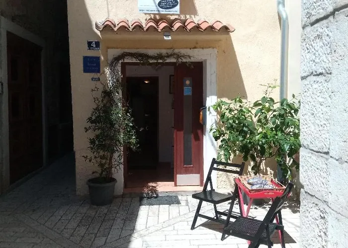 Old Town Charmer Apartman *