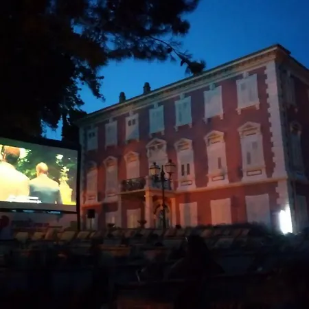 Old Town Charmer 公寓