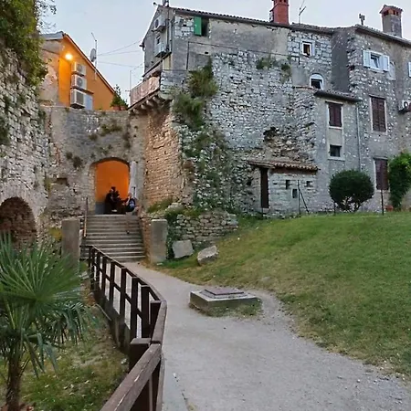 Old Town Charmer Apartament Poreč